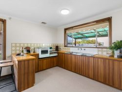 45 Kathryn Dr, Morphett Vale SA 5162, Australia