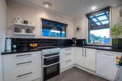 76A Barr Street, Kenmure, Dunedin, Otago, 9011, New Zealand