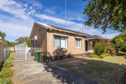 11 Woonnar St, Carey Park WA 6230, Australia