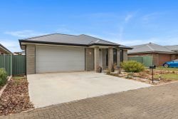 25 The Pkwy, Nuriootpa SA 5355, Australia