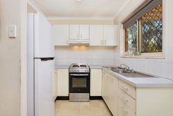 Unit 6/3 Costata St, Rose-Wood Villas, Hillcrest QLD 4118, Australia