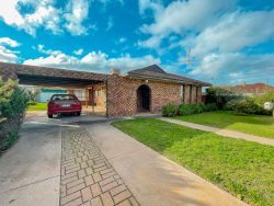 5 Coutts St, Boort VIC 3537, Australia