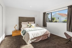 4 De Luen Street, Point Chevalier, Auckland, 1022, New Zealand