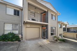 Unit 2/54 Hill Cres, Carina Heights QLD 4152, Australia