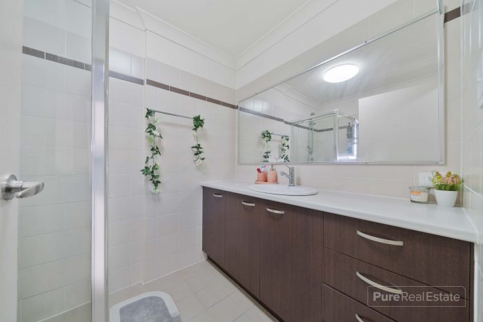 Unit 2/54 Hill Cres, Carina Heights QLD 4152, Australia