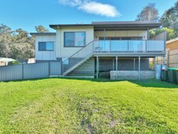 1 Hollydale Pl, Eden NSW 2551, Australia