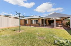 6 Jindalee Ct, Ballajura WA 6066, Australia