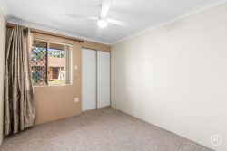 Unit 20/24 Southdown Pl, Thornlie WA 6108, Australia