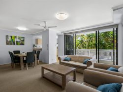 Unit 14 225/219 Abbott St, Cairns North QLD 4870, Australia