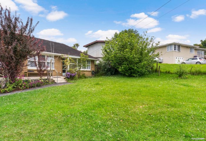 2/18 Sheehan Road, Te Atatu South, Waitakere City, Auckland, 0610, New Zealand