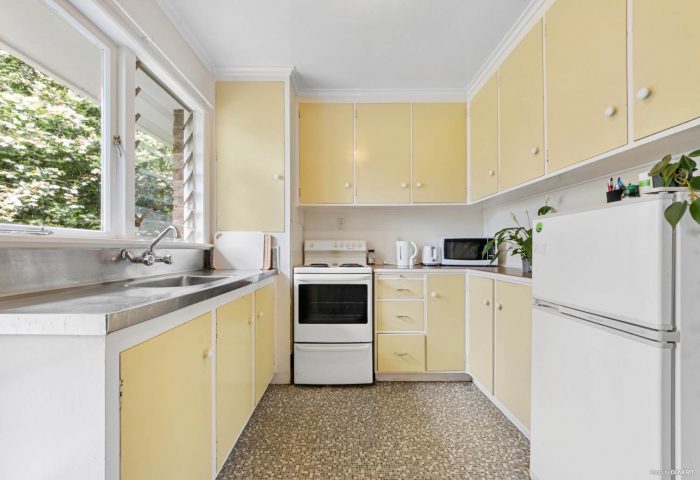 2/18 Sheehan Road, Te Atatu South, Waitakere City, Auckland, 0610, New Zealand