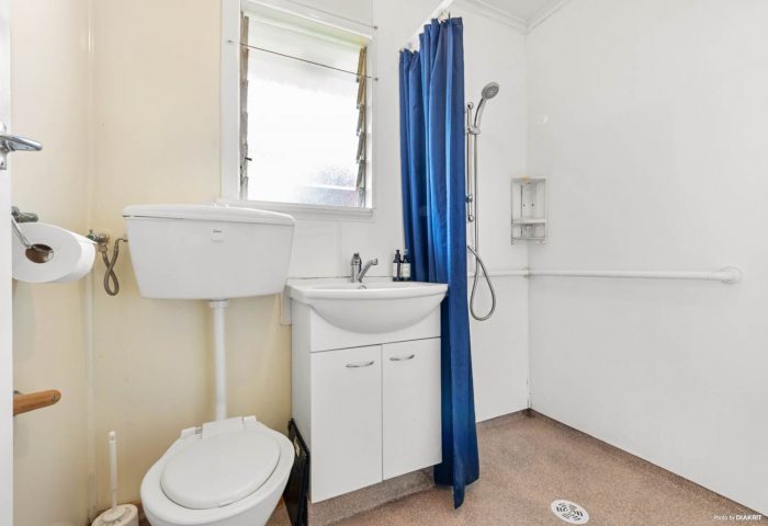 2/18 Sheehan Road, Te Atatu South, Waitakere City, Auckland, 0610, New Zealand