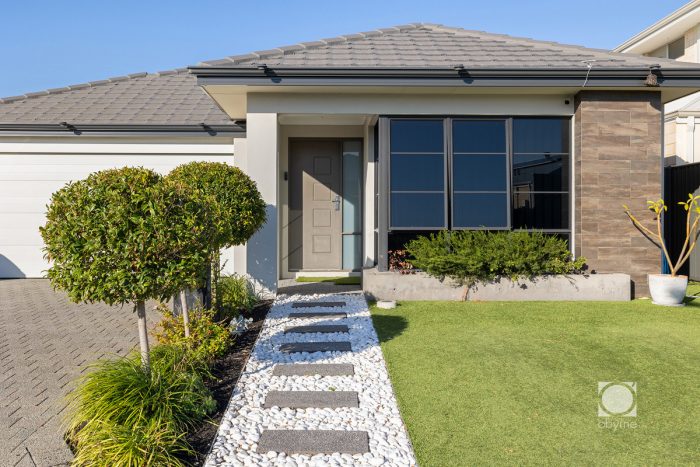 67 Midsummer Avenue, Jindalee WA 6036, Australia