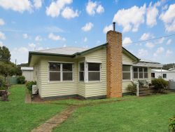 19 Young St, Coleraine VIC 3315, Australia