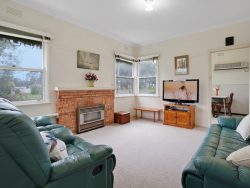 19 Young St, Coleraine VIC 3315, Australia