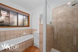 Unit 1/3 Anita Pl, Glenorchy TAS 7010, Australia