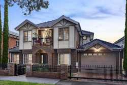 17 River Park Terrace, Maribyrnong VIC 3032, Australia