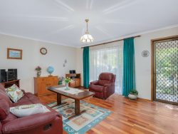 1 Birroul Pl, Dalmeny NSW 2546, Australia