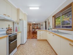 1 Birroul Pl, Dalmeny NSW 2546, Australia