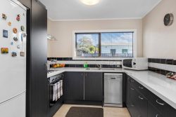 2/36 Caen Road, Panmure, Auckland, 1072, New Zealand