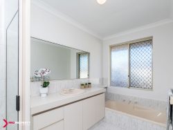 1 Standish Way, Woodvale WA 6026, Australia