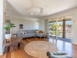 Unit 3/13 Hilltop Cl, Goonellabah NSW 2480, Australia