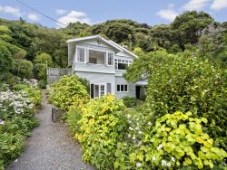 16 Kowhai Street, Eastbourne, Lower Hutt, Wellington, 5013, New Zealand