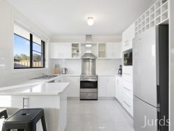 Unit 2/42 O’Shea Cct, Cessnock NSW 2325, Australia