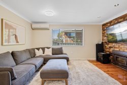 3 Crotty St, Centenary Heights QLD 4350, Australia