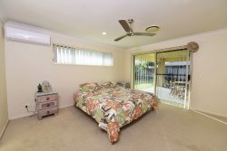 30 Whitehaven Dr, Blacks Beach QLD 4740, Australia