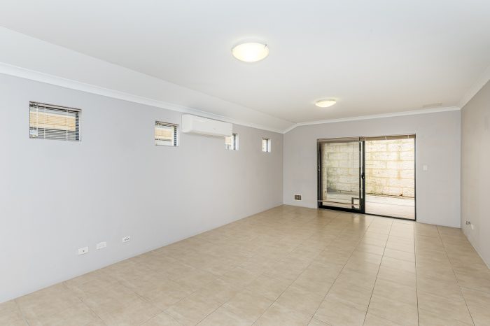 4 Ely Pl, Clarkson WA 6030, Australia