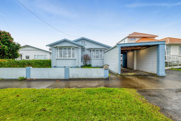 27 Lyn Street, Lynmouth, New Plymouth, Taranaki 4310, New Zealand