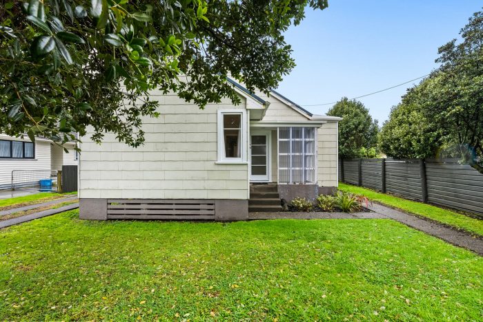 16 Manchester Street, Patea, South Taranaki, Taranaki, 4520, New Zealand