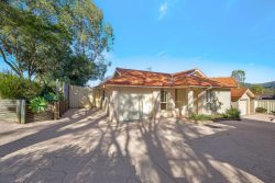 Unit 1/14 Debra Anne Dr, Bateau Bay NSW 2261, Australia