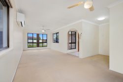 23 Dorachus Dr Regents Park QLD 4118, Australia