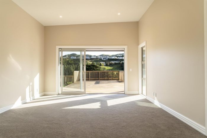 24 Farnworth Terrace, Churton Park, Wellington, 6037, New Zealand