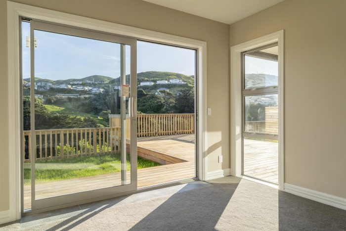 24 Farnworth Terrace, Churton Park, Wellington, 6037, New Zealand