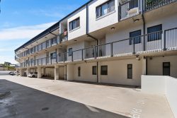 Unit 54/59 Breaksea Dr, North Coogee WA 6163, Australia