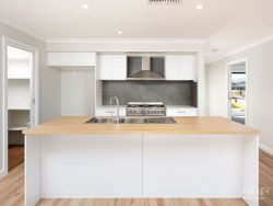 3 Hanrahan St, Hamilton Valley NSW 2641, Australia