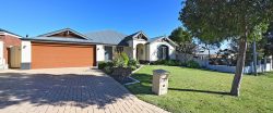 154 Golf Links Dr, Carramar WA 6031, Australia