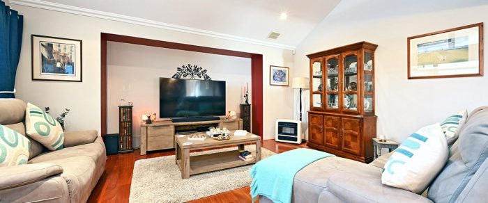 154 Golf Links Dr, Carramar WA 6031, Australia