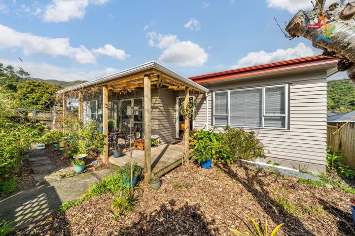 94 Horoeka Street, Stokes Valley, Lower Hutt, Wellington, 5019, New Zealand