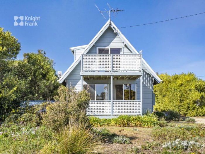 21 Swanwick Dr, Coles Bay TAS 7215, Australia