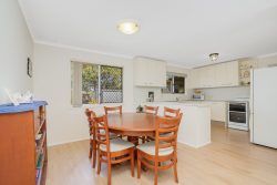 49 Mayfair Dr Browns Plains QLD 4118, Australia