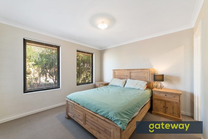 27 Hidcote Turn, Aubin Grove WA 6164, Australia