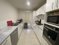 18 Royce Cres, Lavington NSW 2641, Australia