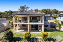 17 Saratoga Ave, Corlette NSW 2315, Australia