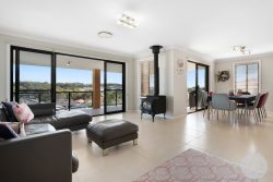 17 Saratoga Ave, Corlette NSW 2315, Australia