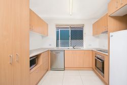 6 Sheffield Ct Browns Plains QLD 4118, Australia