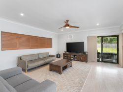 6 Hummock View Drive, Craignish QLD 4655, Australia